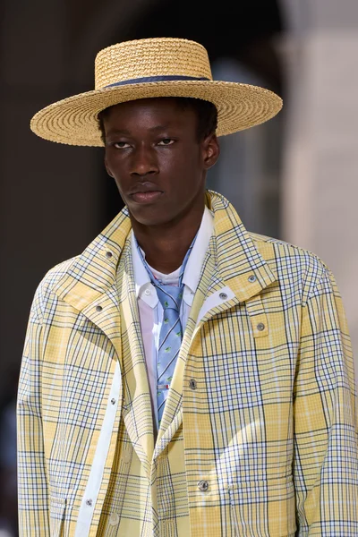 Look 84
